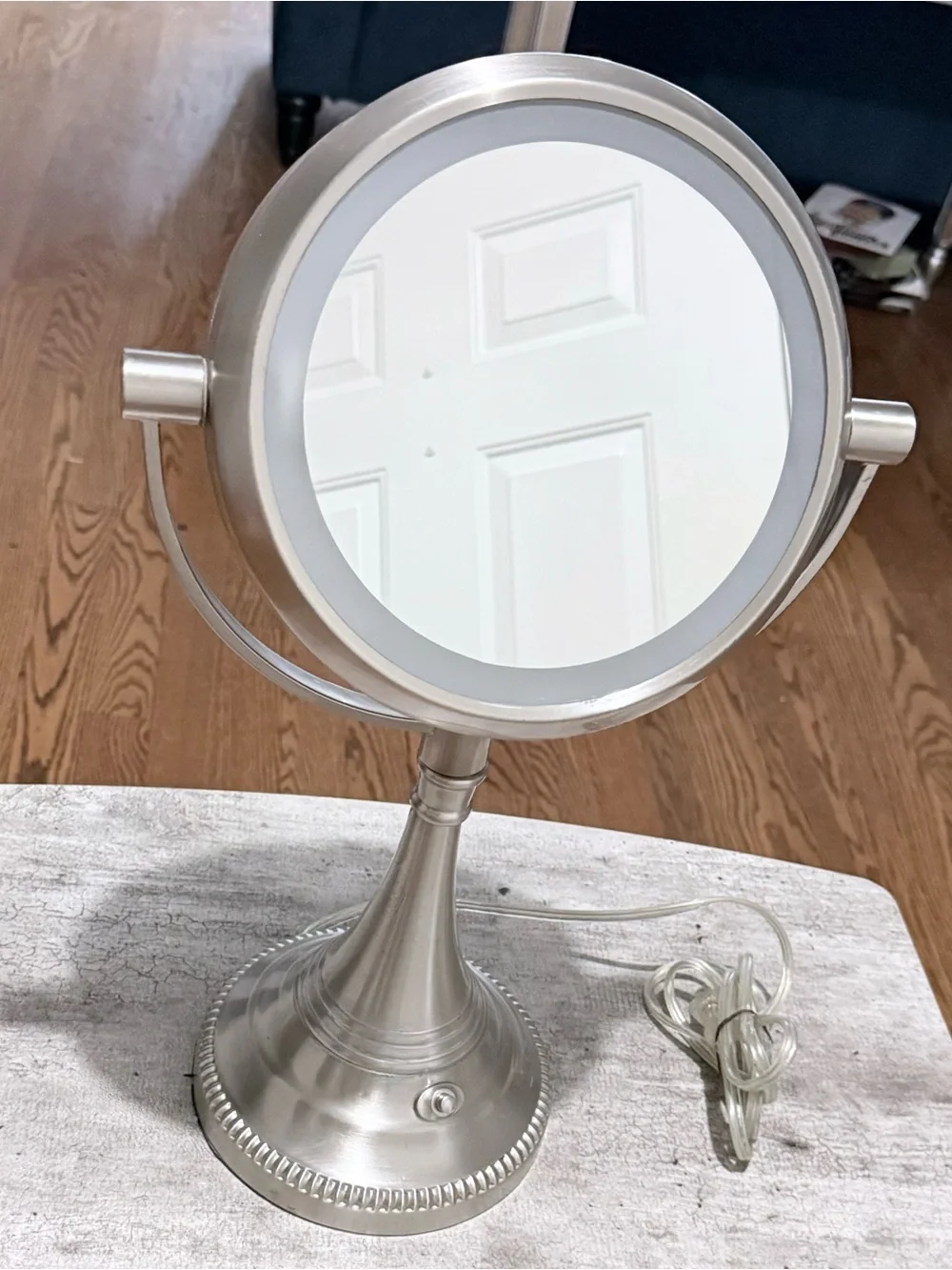 Hwa Feng Lighting Magnifying Make-Up Mirror Double Sided Lighted LH-2521M6 18.5